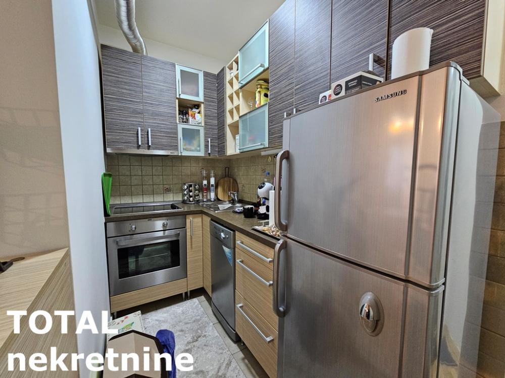 Slika 4 - Stan,NOVI SAD,CENTAR,kv: 41.00, € 115000, ID: 1100364