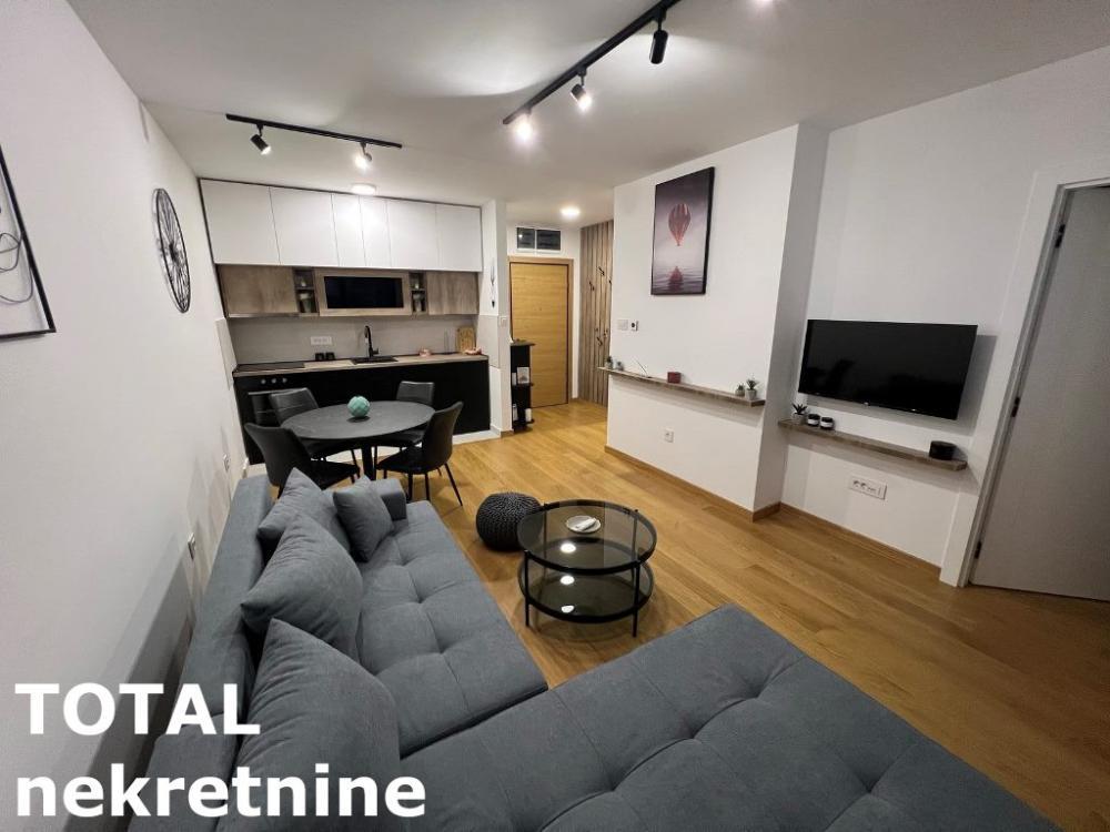 Glavna slika -Stan,NOVI SAD,CENTAR,kv: 48.00, € 185400, ID: 1099249