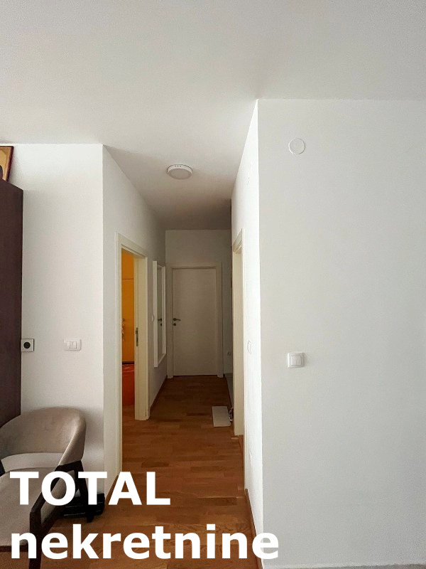 Slika 8 - Stan,NOVI SAD,CENTAR,kv: 62.00, € 200000, ID: 1098806