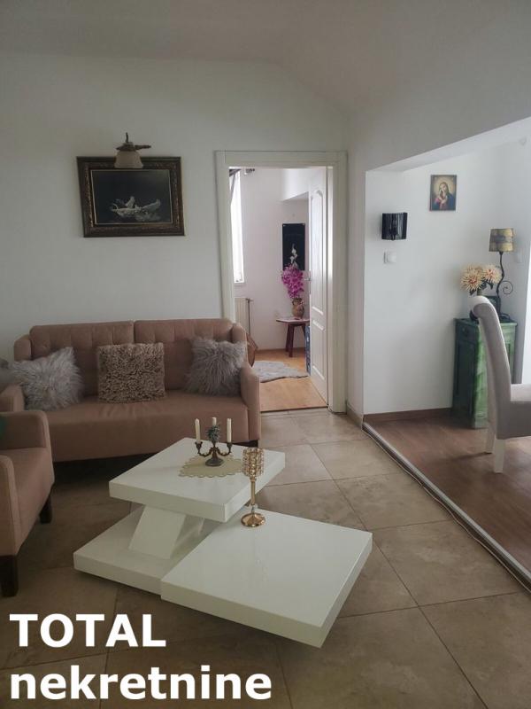 Slika 11 - Stan,NOVI SAD,BULEVAR,kv: 52.00, € 129800, ID: 1098346