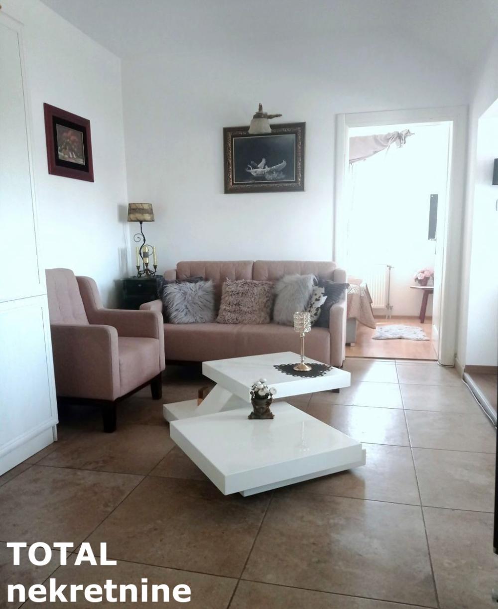 Slika 5 - Stan,NOVI SAD,BULEVAR,kv: 52.00, € 129800, ID: 1098346