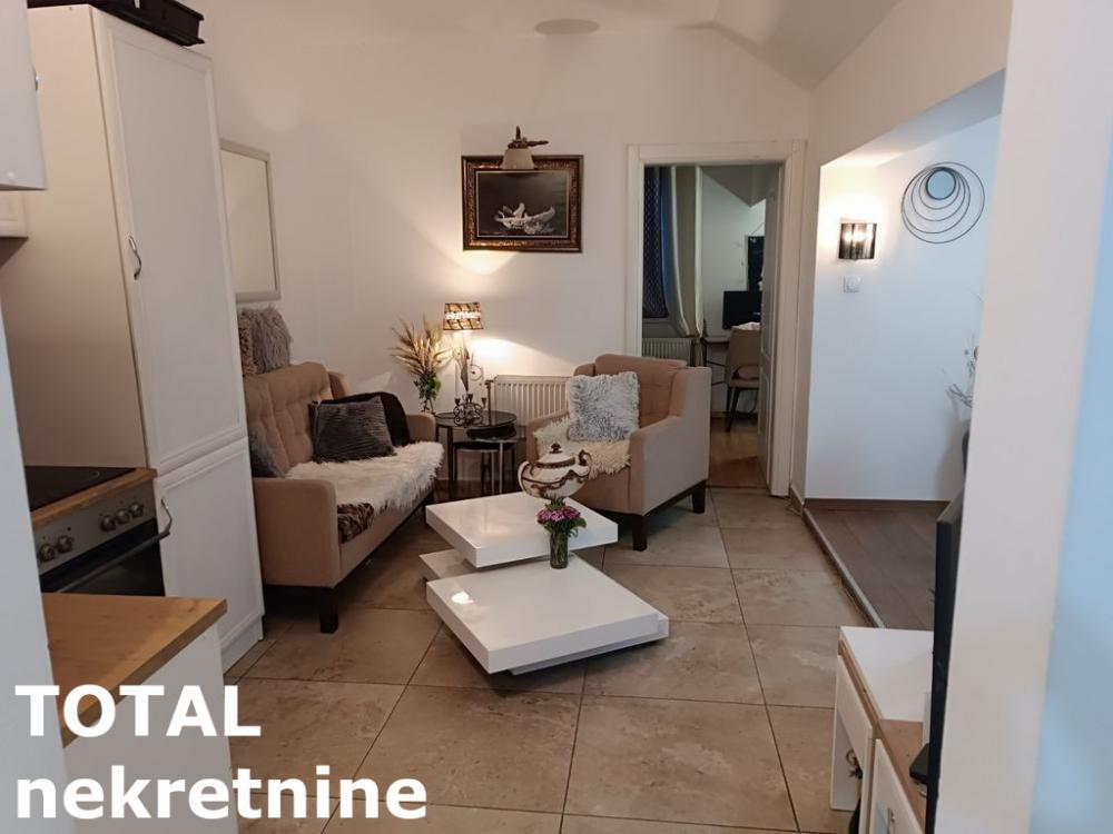 Slika 8 - Stan,NOVI SAD,BULEVAR,kv: 52.00, € 129800, ID: 1098346