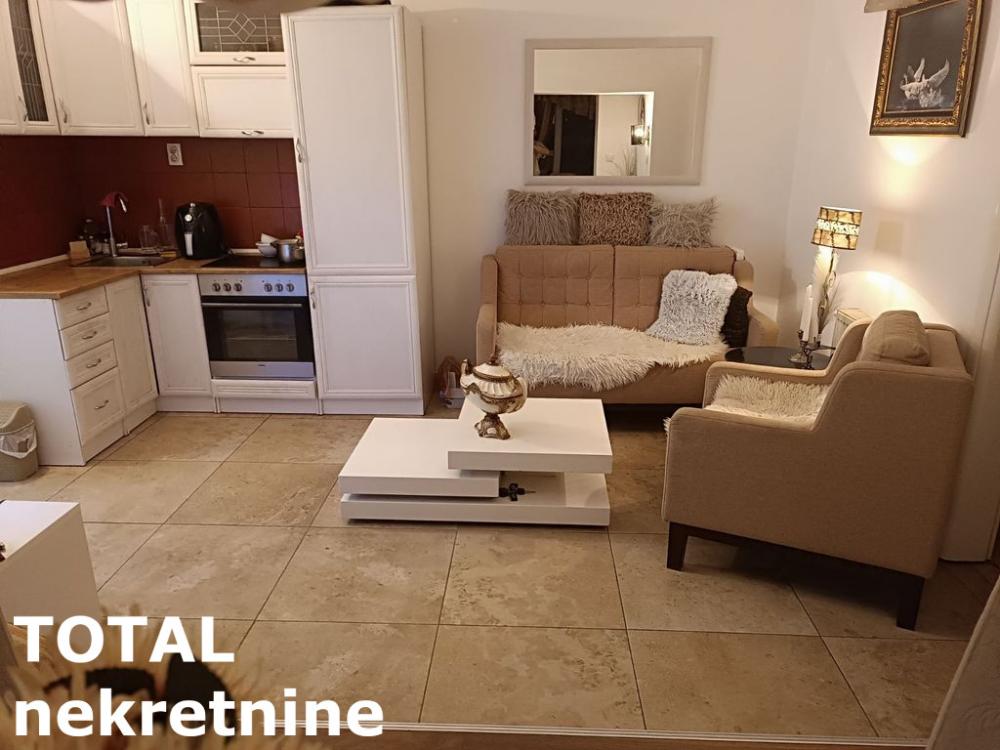 Slika 1 - Stan,NOVI SAD,BULEVAR,kv: 52.00, € 129800, ID: 1098346