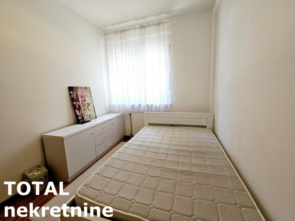 Slika 9 - Stan,NOVI SAD,GRBAVICA,kv: 34.00, € 128750, ID: 1100672