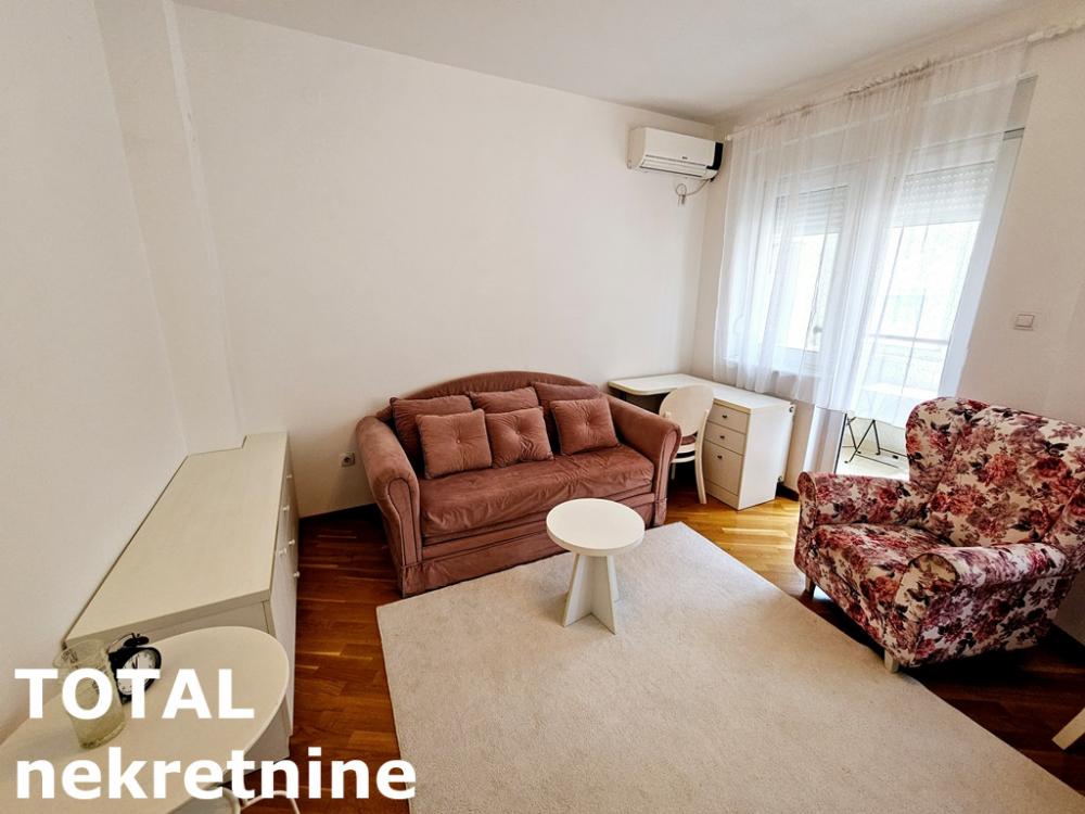 Slika 2 - Stan,NOVI SAD,GRBAVICA,kv: 34.00, € 128750, ID: 1100672