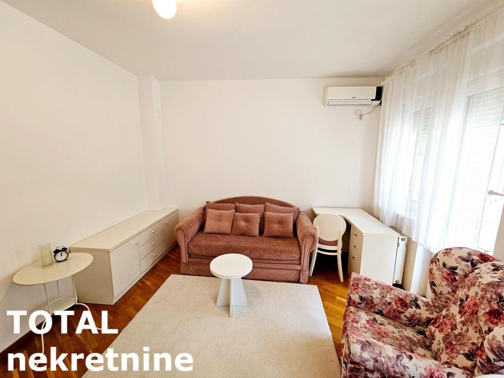 Slika 4 - Stan,NOVI SAD,GRBAVICA,kv: 34.00, € 128750, ID: 1100672