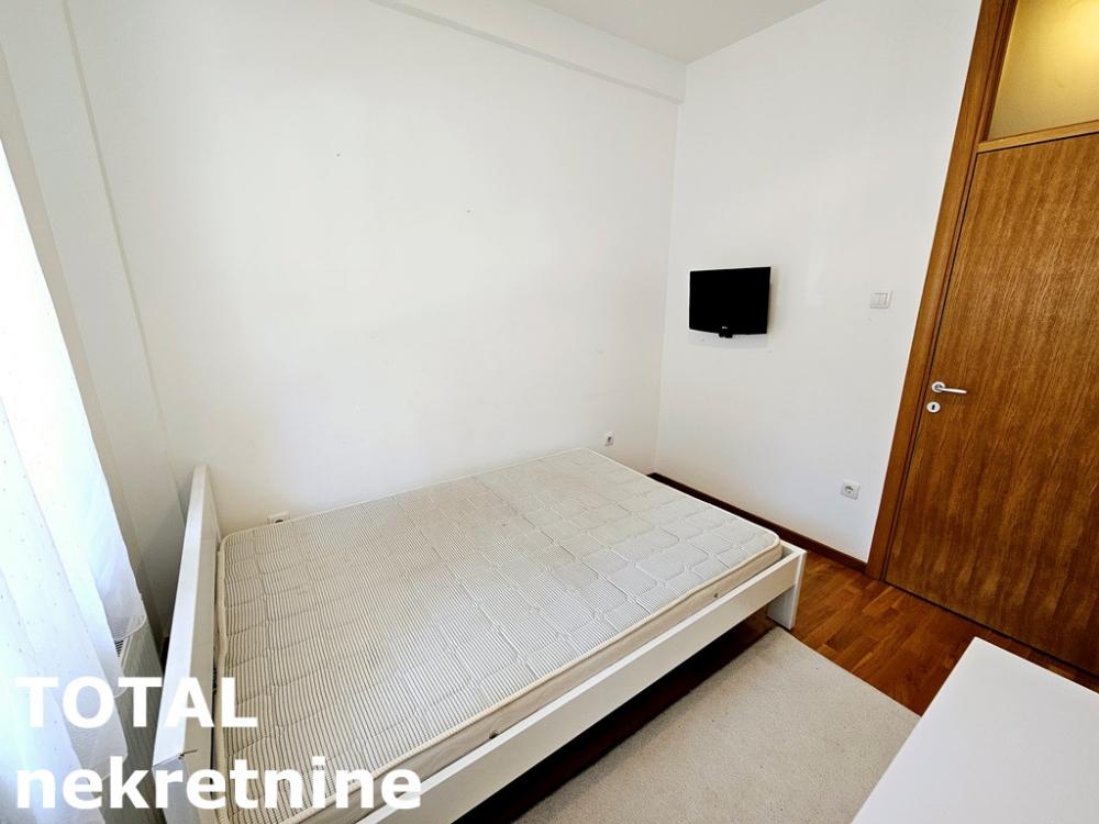 Slika 10 - Stan,NOVI SAD,GRBAVICA,kv: 34.00, € 128750, ID: 1100672