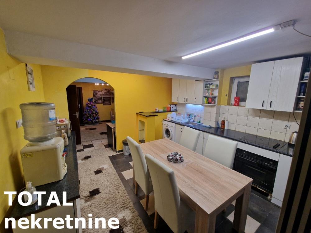 Slika 3 - Stan,NOVI SAD,CARA DUSANA,kv: 68.00, € 122570, ID: 1099805