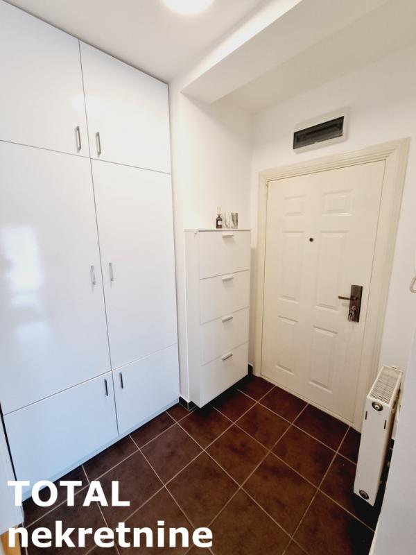 Slika 8 - Stan,NOVI SAD,CENTAR,kv: 39.00, € 130000, ID: 1100635