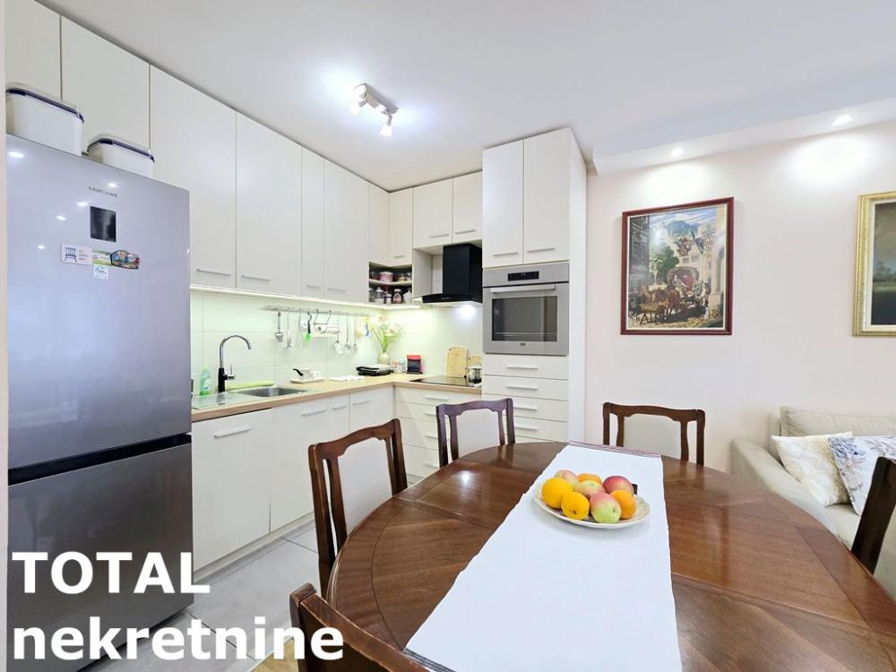 Slika 3 - Stan,NOVI SAD,ADICE,kv: 71.00, € 152650, ID: 1099577