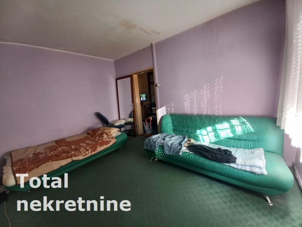 Slika 2 - Stan,PETROVARADIN,BLOK 8,kv: 63.00, € 110000, ID: 1093902