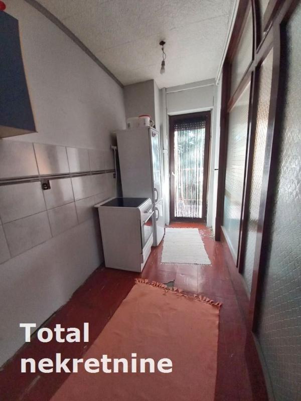 Slika 6 - Stan,PETROVARADIN,BLOK 8,kv: 63.00, € 110000, ID: 1093902