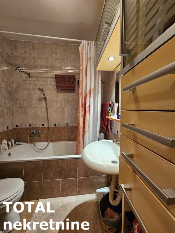 Slika 10 - Stan,NOVI SAD,NOVA DETELINARA,kv: 143.00, € 250000, ID: 1095585