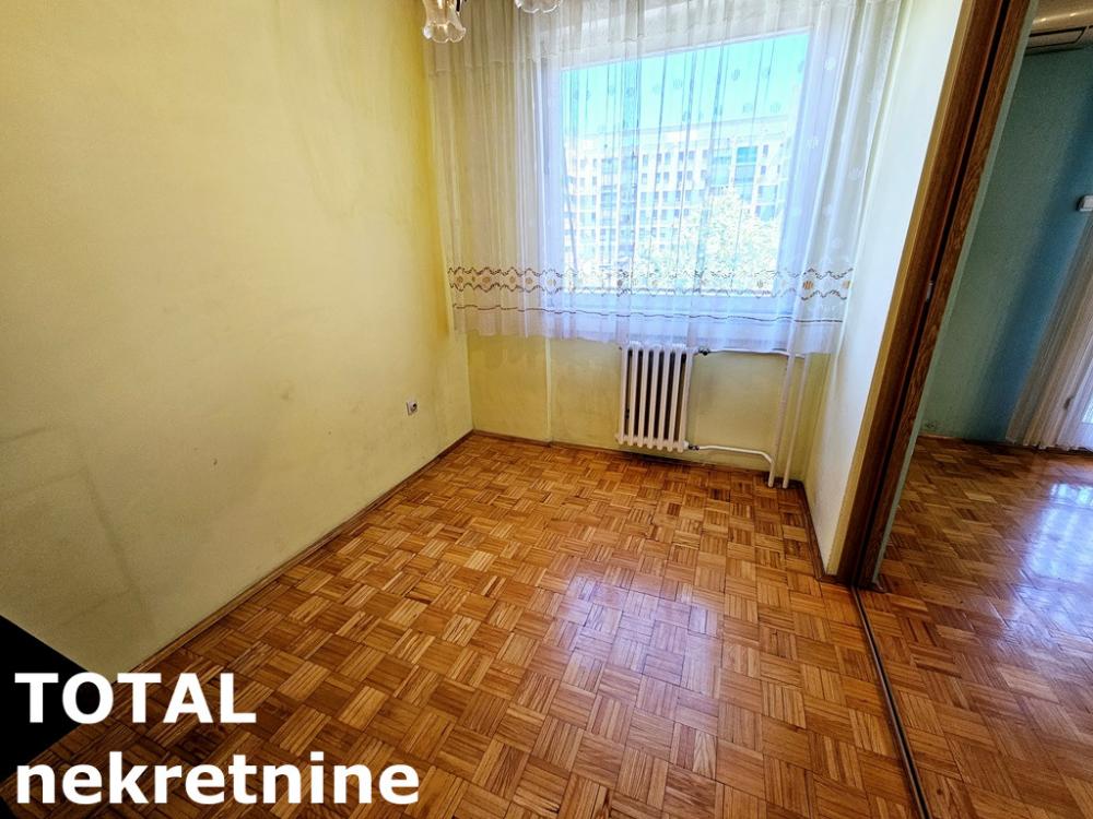 Slika 9 - Stan,NOVI SAD,BULEVAR,kv: 74.00, € 206000, ID: 1100904