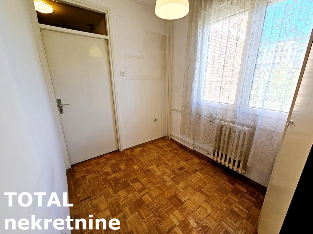 Slika 7 - Stan,NOVI SAD,BULEVAR,kv: 74.00, € 206000, ID: 1100904