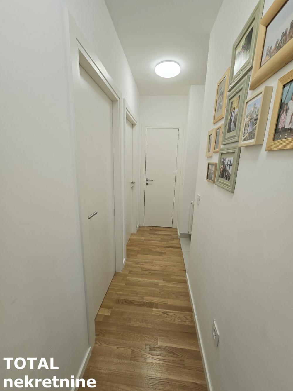 Slika 9 - Stan,NOVI SAD,NOVO NASELJE ŠONSI,kv: 58.00, € 200000, ID: 1099337