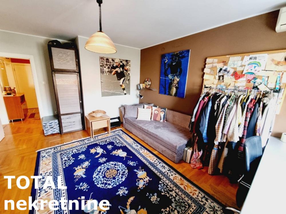 Slika 11 - Stan,NOVI SAD,BULEVAR,kv: 127.00, € 300760, ID: 1099477