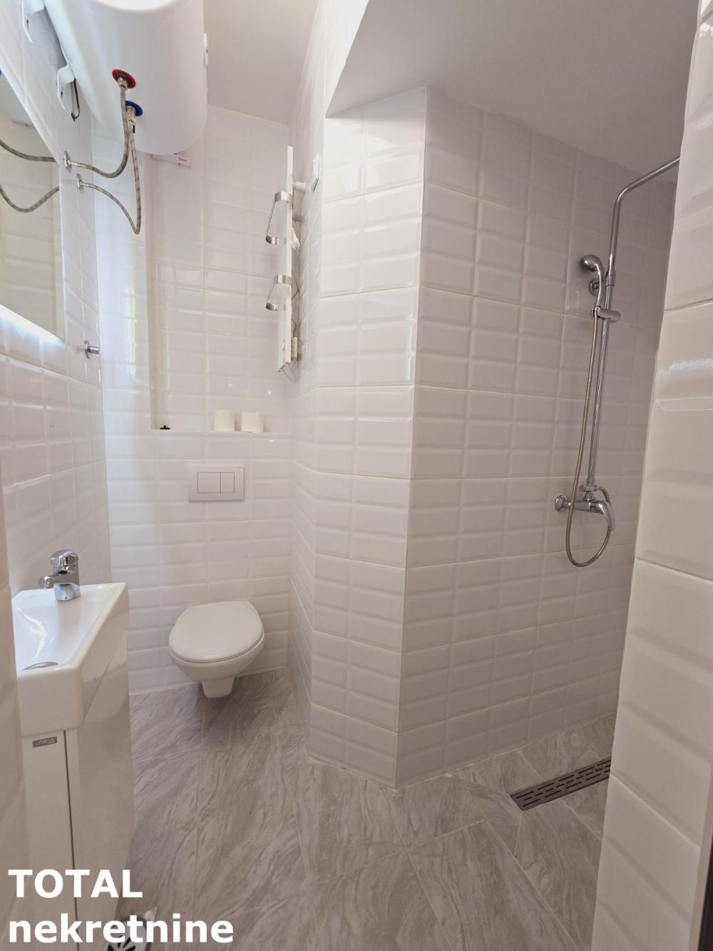 Slika 6 - Stan,NOVI SAD,CENTAR,kv: 37.00, € 114700, ID: 1099177