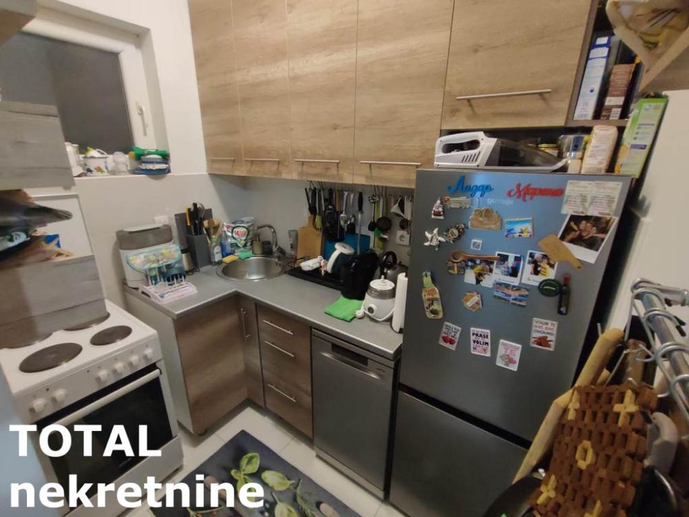 Slika 6 - Stan,NOVI SAD,BULEVAR PATRIJARHA PAVLA,kv: 46.00, € 110000, ID: 1099999