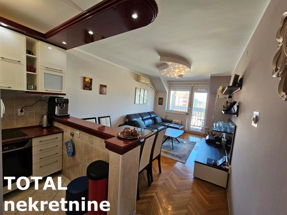 Slika 3 - Stan,NOVI SAD,GRBAVICA,kv: 80.00, € 206000, ID: 1100021