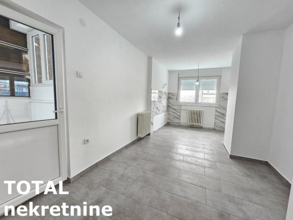 Slika 6 - Stan,NOVI SAD,BULEVAR,kv: 63.00, € 161400, ID: 1100087