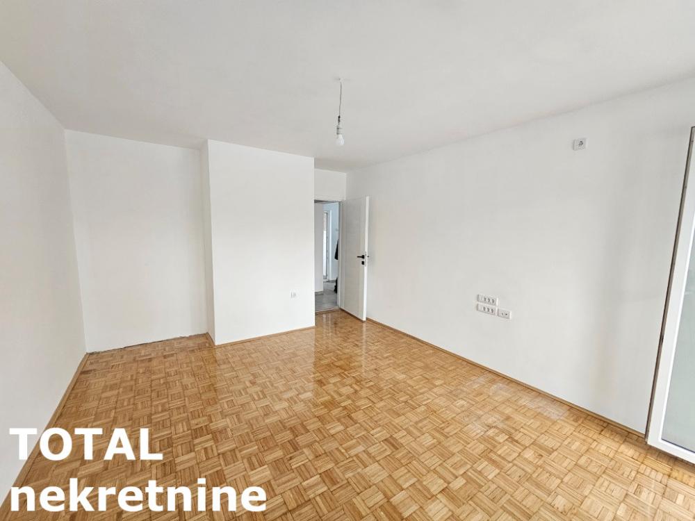 Slika 3 - Stan,NOVI SAD,BULEVAR,kv: 63.00, € 161400, ID: 1100087