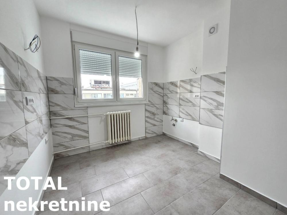 Slika 7 - Stan,NOVI SAD,BULEVAR,kv: 63.00, € 161400, ID: 1100087