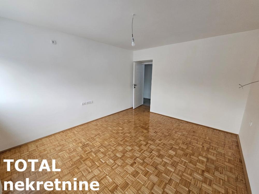 Slika 2 - Stan,NOVI SAD,BULEVAR,kv: 63.00, € 161400, ID: 1100087