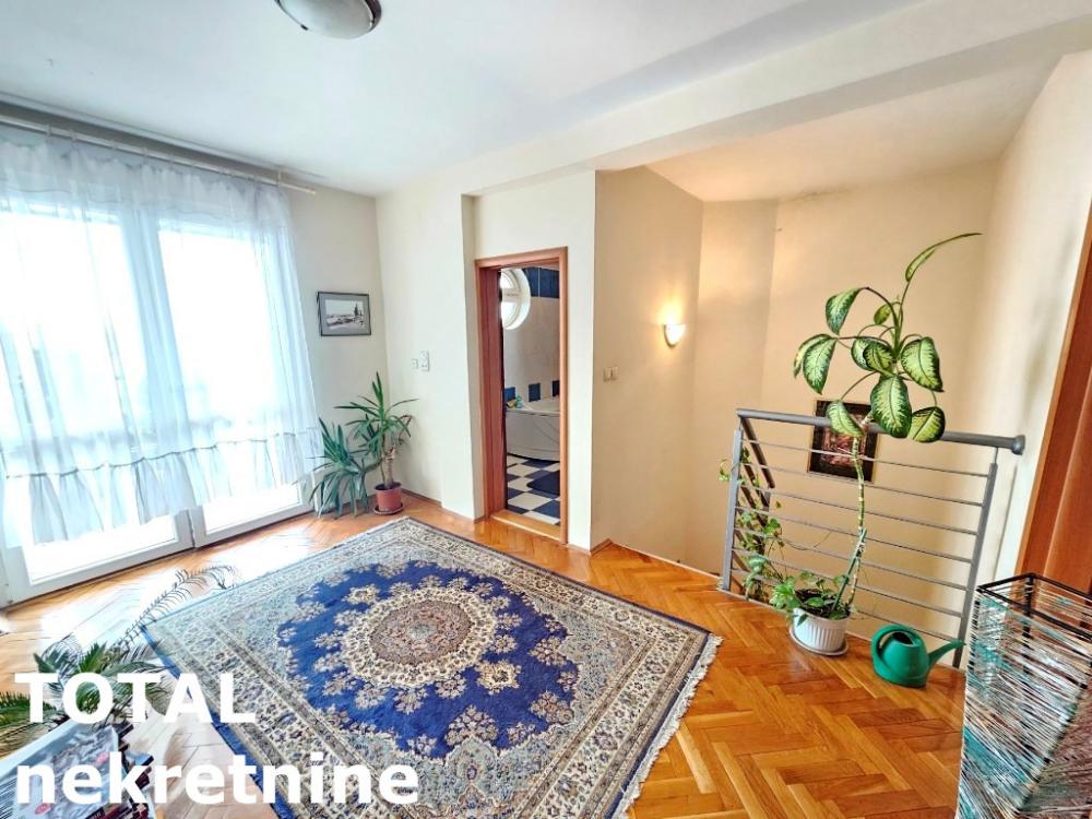 Slika 9 - Stan,NOVI SAD,CENTAR,kv: 148.00, € 244200, ID: 1100090