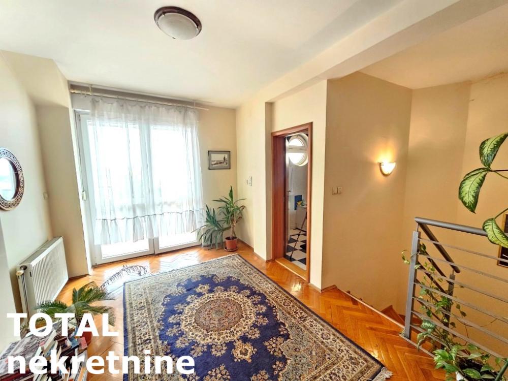 Slika 10 - Stan,NOVI SAD,CENTAR,kv: 148.00, € 244200, ID: 1100090