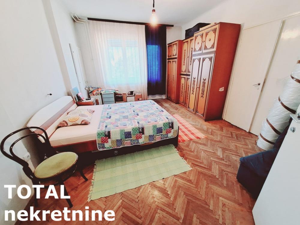 Slika 2 - Stan,NOVI SAD,CENTAR,kv: 127.00, € 381000, ID: 1100426