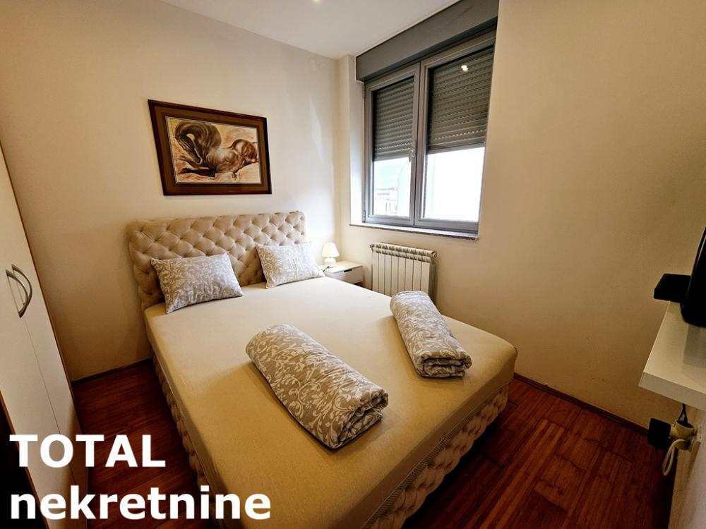 Slika 9 - Stan,NOVI SAD,CENTAR,kv: 31.00, € 108500, ID: 1100709