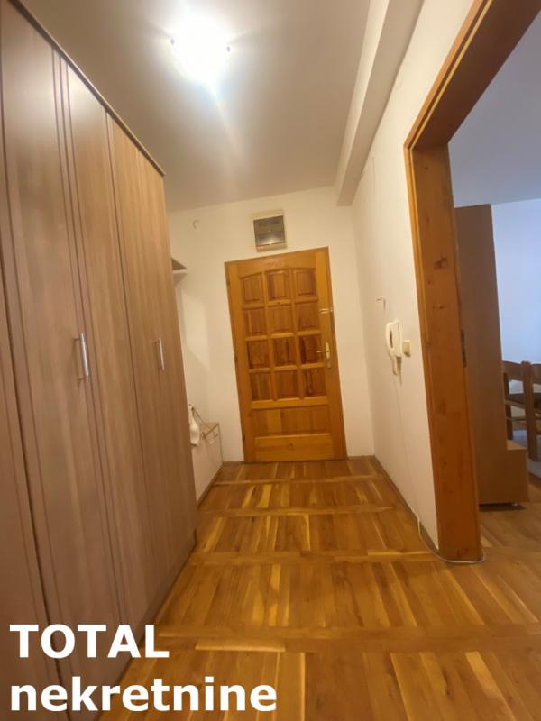 Slika 1 - Stan,NOVI SAD,BULEVAR,kv: 38.00, € 125000, ID: 1100875