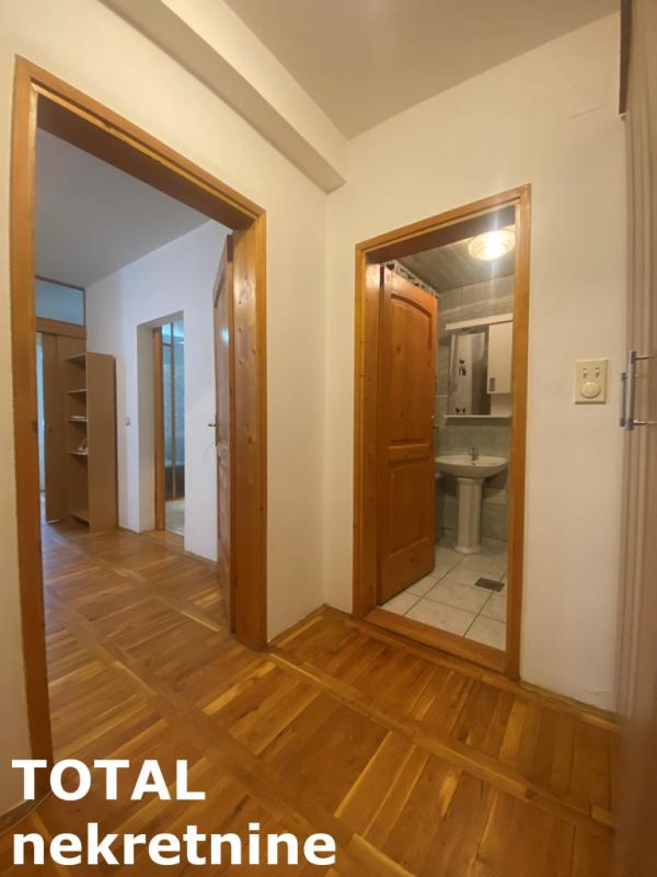 Slika 10 - Stan,NOVI SAD,BULEVAR,kv: 38.00, € 125000, ID: 1100875