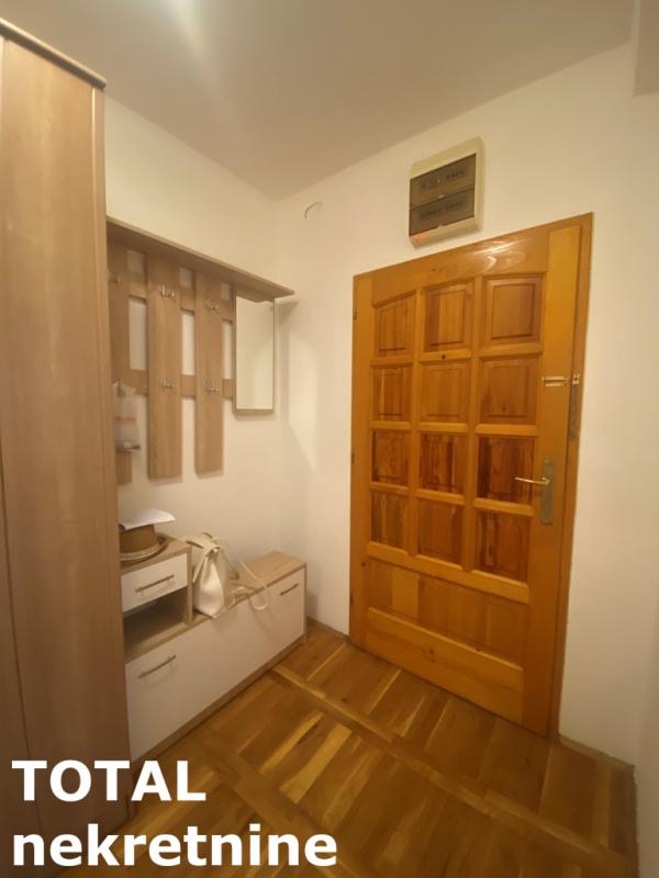 Slika 9 - Stan,NOVI SAD,BULEVAR,kv: 38.00, € 125000, ID: 1100875