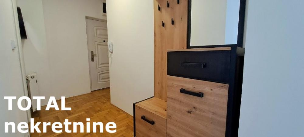 Slika 5 - Stan,NOVI SAD,CENTAR,kv: 56.00, € 146260, ID: 1100745