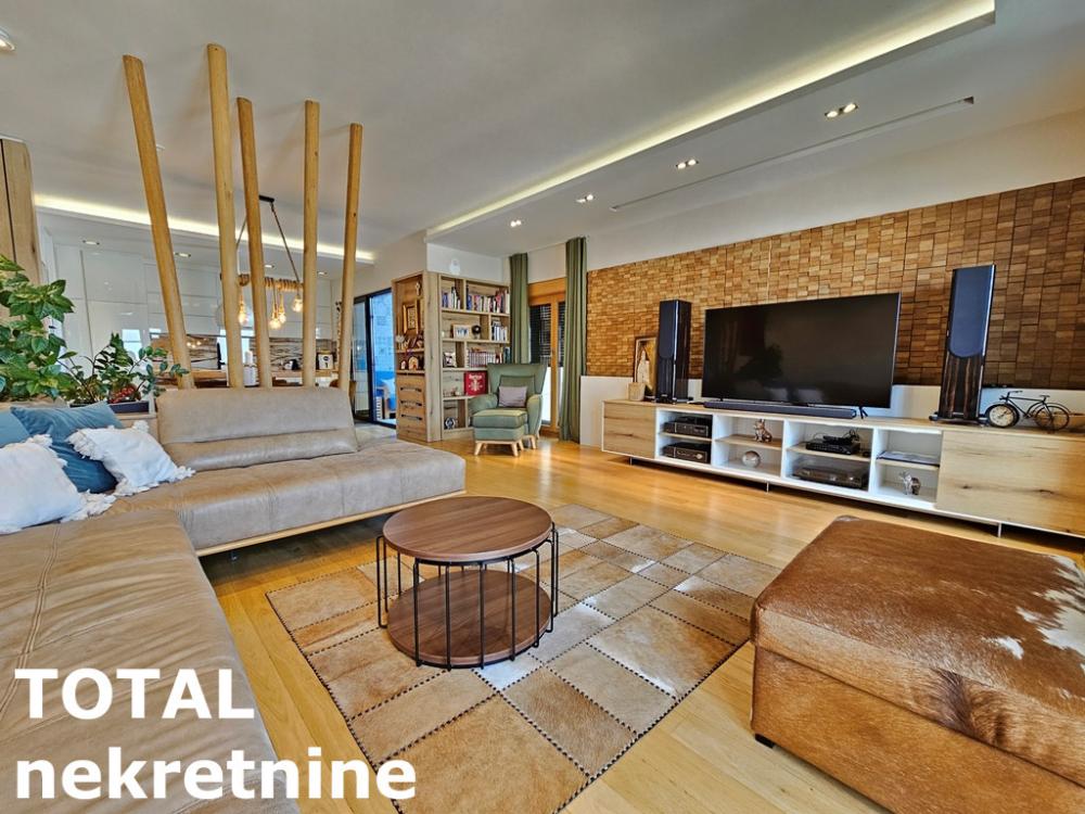 Slika 4 - Stan,NOVI SAD,CENTAR,kv: 132.00, € 500000, ID: 1100737