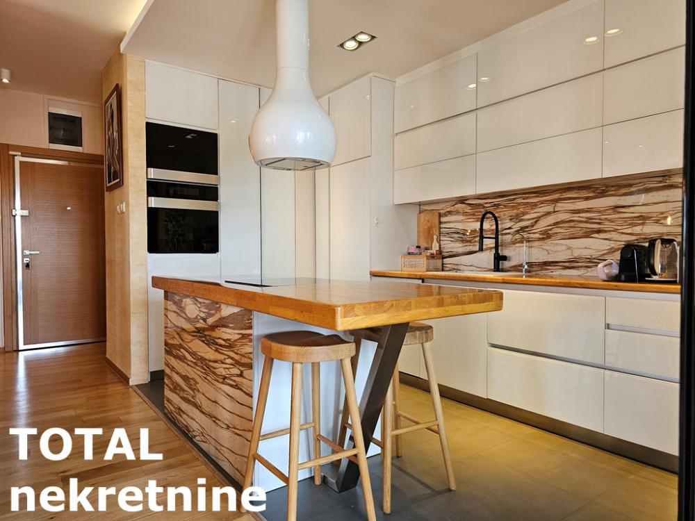 Slika 9 - Stan,NOVI SAD,CENTAR,kv: 132.00, € 500000, ID: 1100737