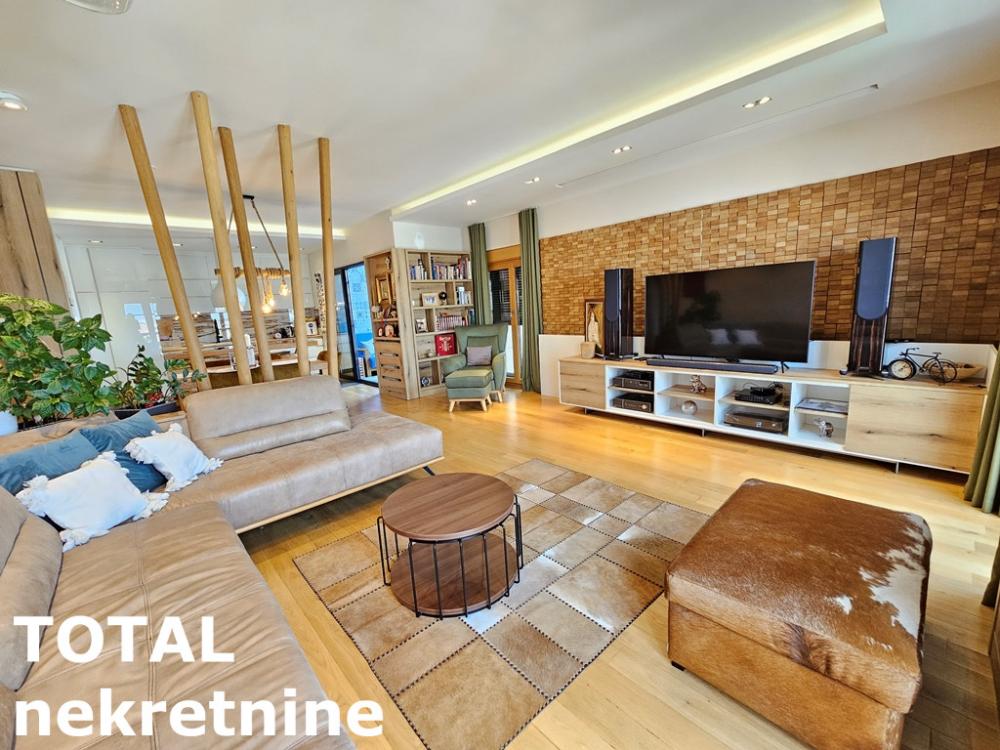 Slika 3 - Stan,NOVI SAD,CENTAR,kv: 132.00, € 500000, ID: 1100737