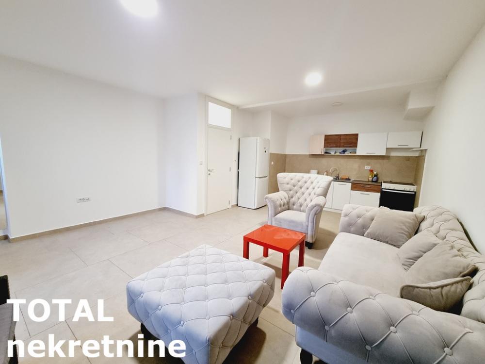 Glavna slika -Stan,NOVI SAD,SAJAM,kv: 70.00, € 107120, ID: 1099982