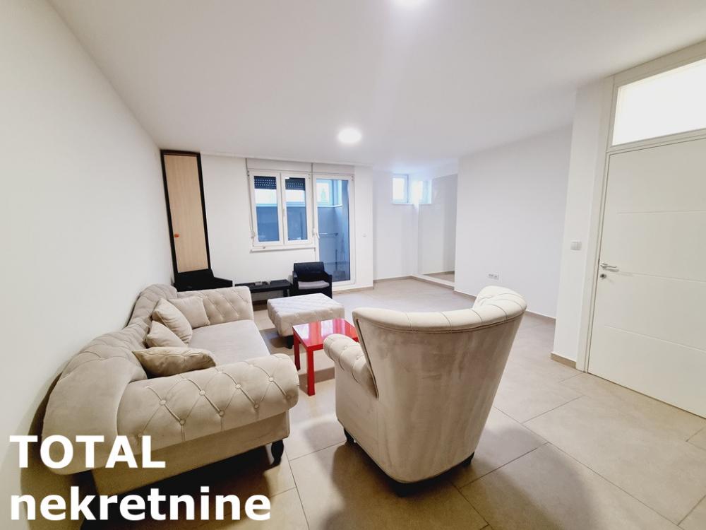 Slika 2 - Stan,NOVI SAD,SAJAM,kv: 70.00, € 107120, ID: 1099982