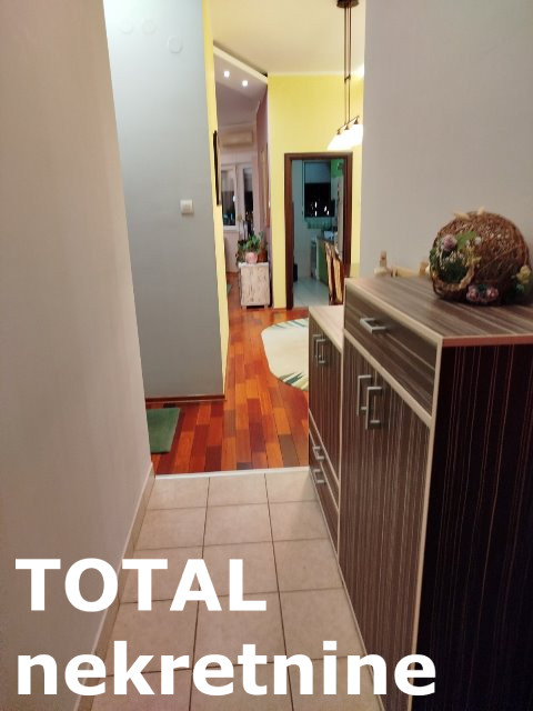 Slika 7 - Stan,NOVI SAD,BULEVAR EVROPE,kv: 66.00, € 165000, ID: 1098683
