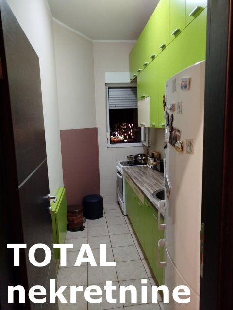 Slika 8 - Stan,NOVI SAD,BULEVAR EVROPE,kv: 66.00, € 165000, ID: 1098683