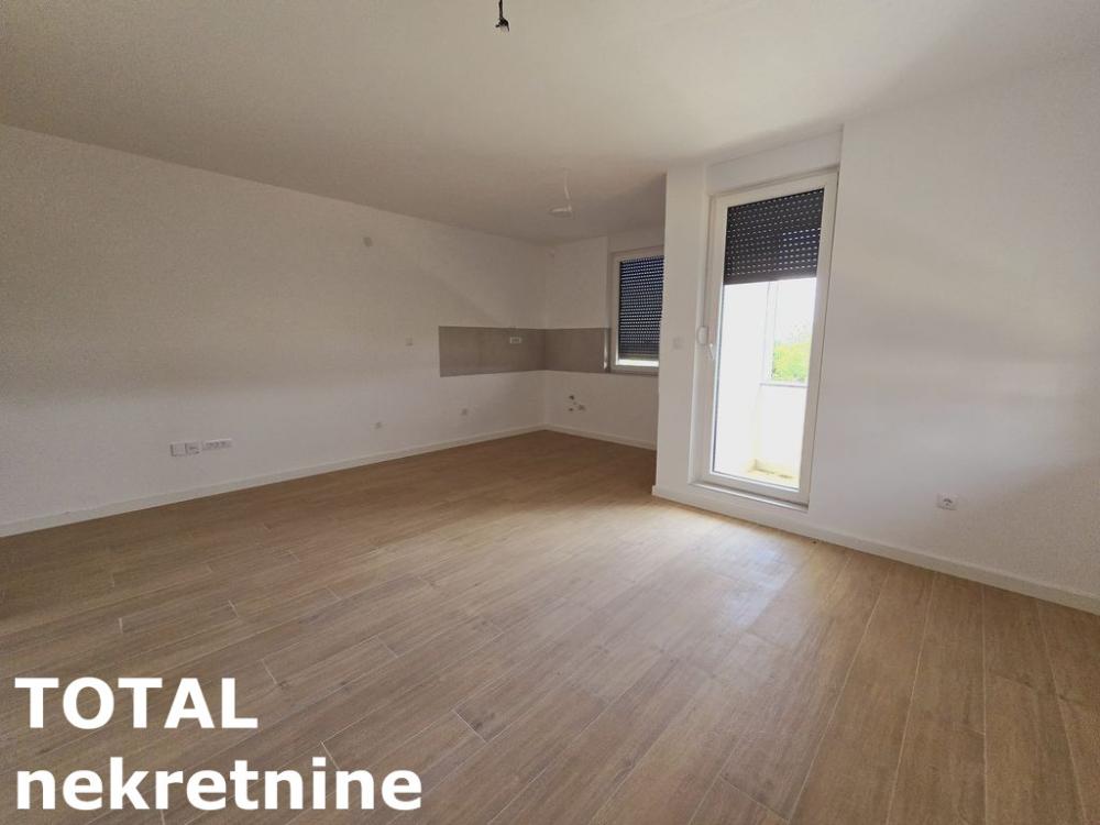 Slika 1 - Stan,PETROVARADIN,PETROVARADIN,kv: 72.00, € 155730, ID: 1098758