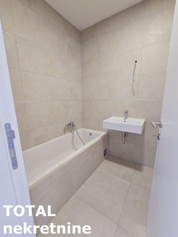 Slika 6 - Stan,PETROVARADIN,PETROVARADIN,kv: 72.00, € 155730, ID: 1098758