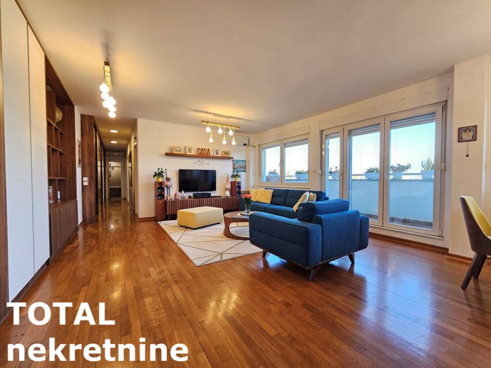 Glavna slika -Stan,NOVI SAD,CENTAR,kv: 112.00, € 350000, ID: 1098391