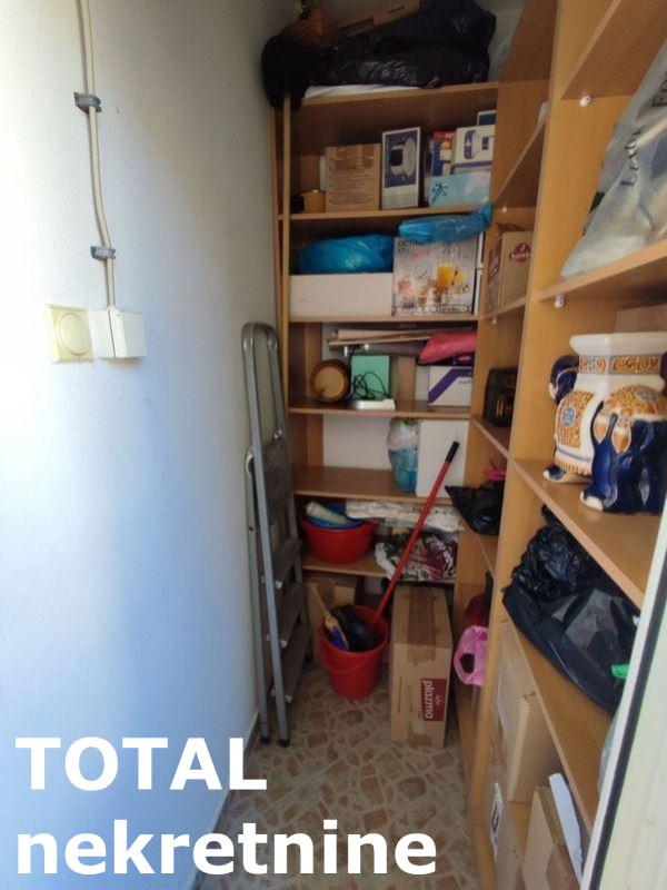 Slika 9 - Stan,NOVI SAD,GRBAVICA,kv: 56.00, € 147000, ID: 1100130