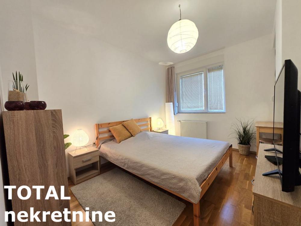 Slika 9 - Stan,NOVI SAD,BULEVAR PATRIJARHA PAVLA,kv: 48.00, € 116000, ID: 1098832