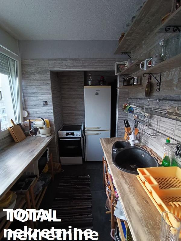 Slika 11 - Stan,NOVI SAD,BULEVAR,kv: 56.00, € 133900, ID: 1094173