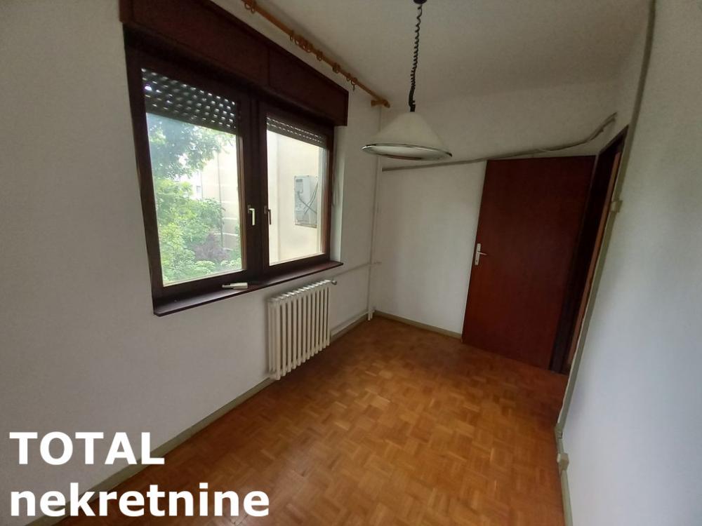 Slika 8 - Stan,NOVI SAD,SAJAM,kv: 70.00, € 140000, ID: 1097302